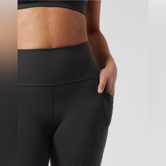 Black Women's High-Waisted Leggings - Picture 4 of 4